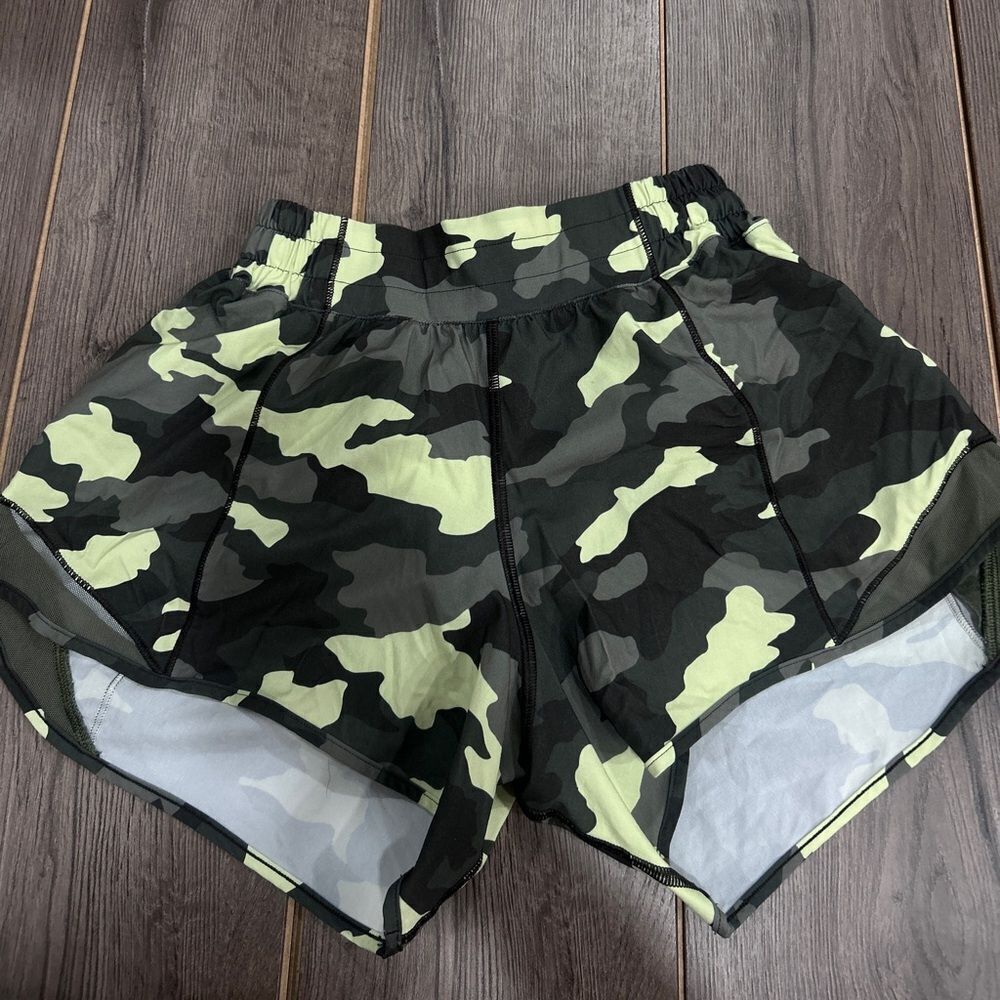 Lululemon Hotty Hot 4”